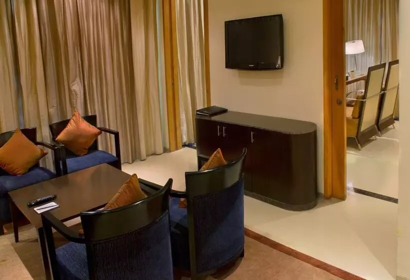 スイート, Radisson Blu Marina Hotel Connaught Place