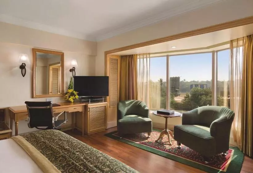 Deluxe-sviitti, Ramada Plaza By Wyndham Palm Grove