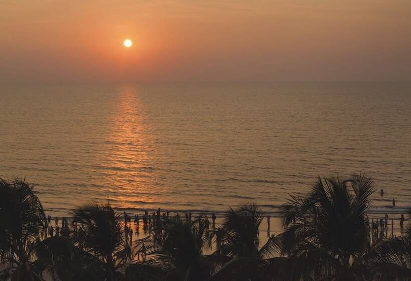 اتاق لوکس, Ramada Plaza By Wyndham Palm Grove