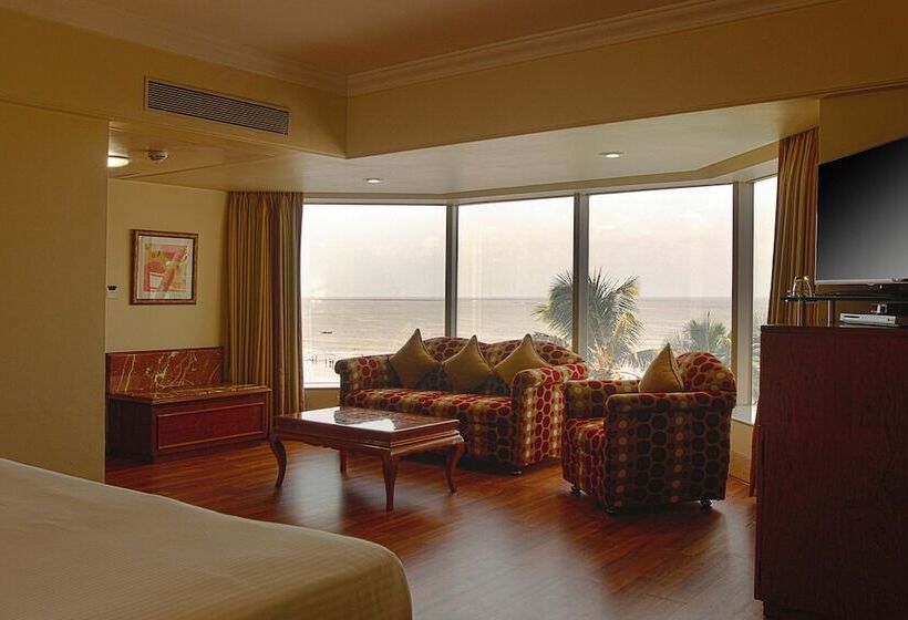 اتاق لوکس, Ramada Plaza By Wyndham Palm Grove
