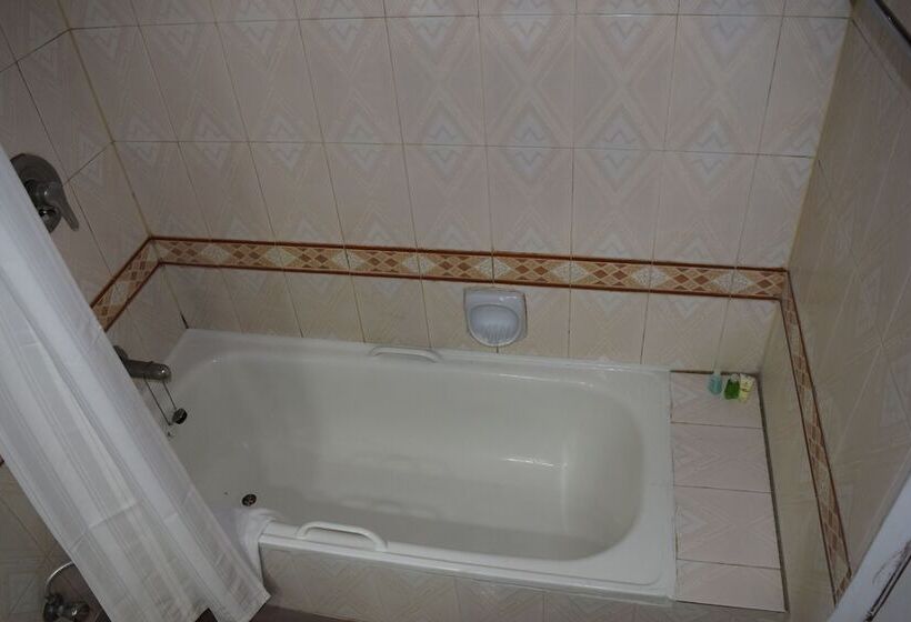 Номер Deluxe, Samrat New Delhi