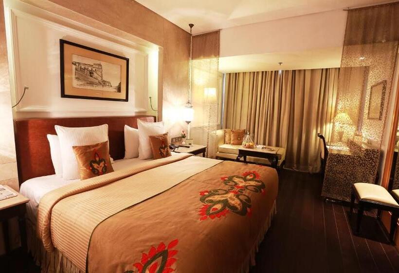 Номер Executive, The Ashok, New Delhi