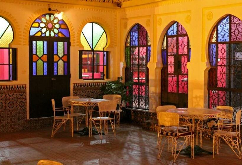 חדר סטנדרט, Continental