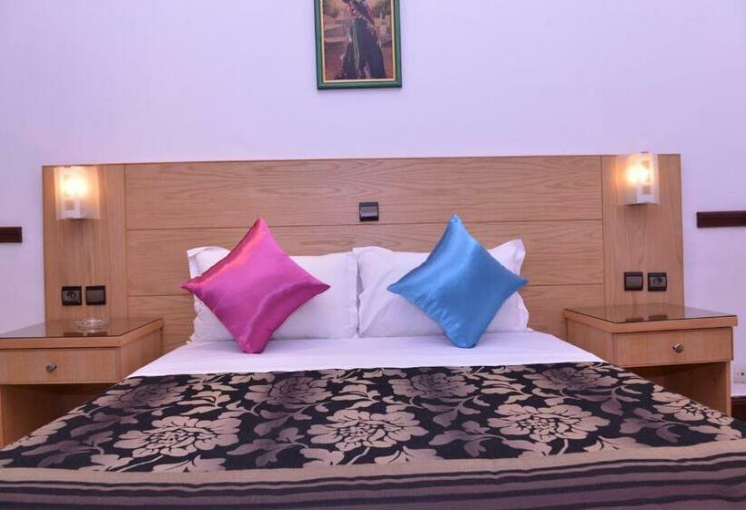 חדר סטנדרט יחיד, Continental