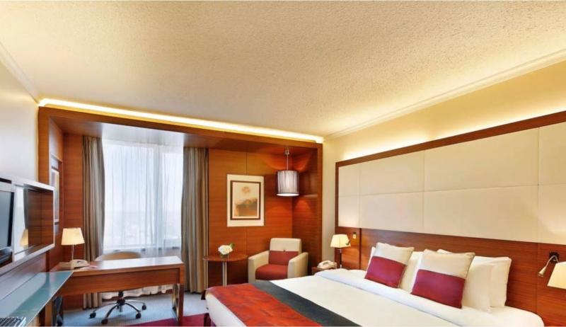 Club Room King Bed, Crowne Plaza Amman, An Ihg