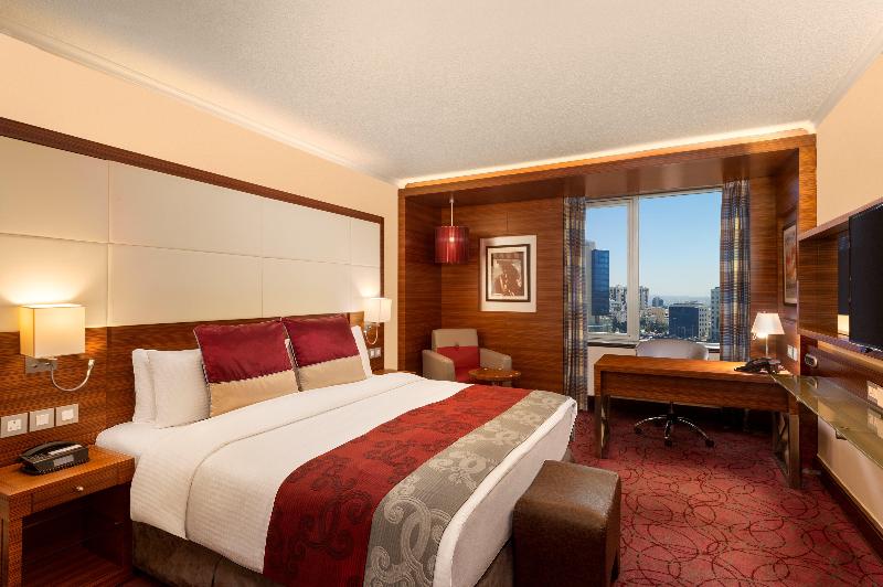 Club Room King Bed, Crowne Plaza Amman, An Ihg