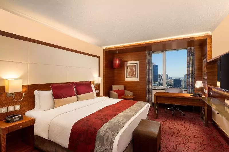 Club Room King Bed, Crowne Plaza Amman, An Ihg