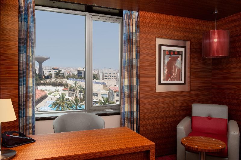 اتاق کلاب, Crowne Plaza Amman, An Ihg