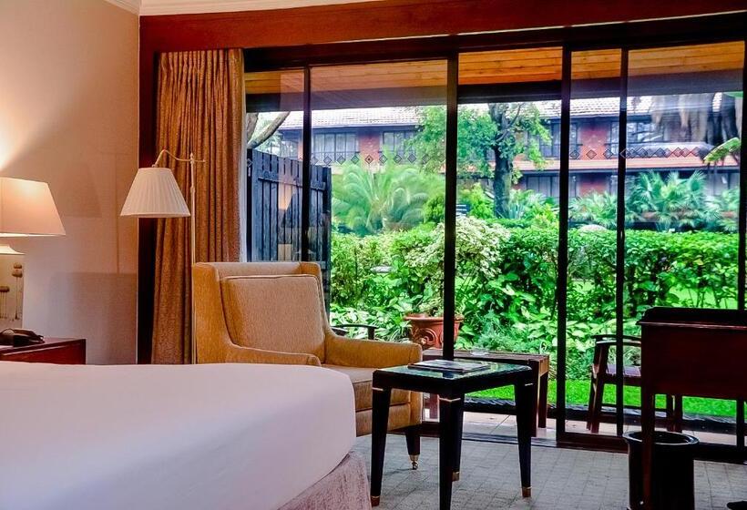 اتاق لوکس با تخت بزرگ, Fairmont The Norfolk