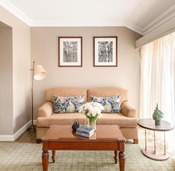 سوییت جونیور, Fairmont The Norfolk