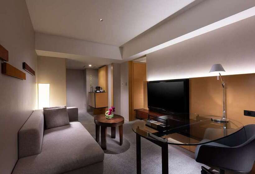 Executive Suite King Bed, Hilton Tokyo