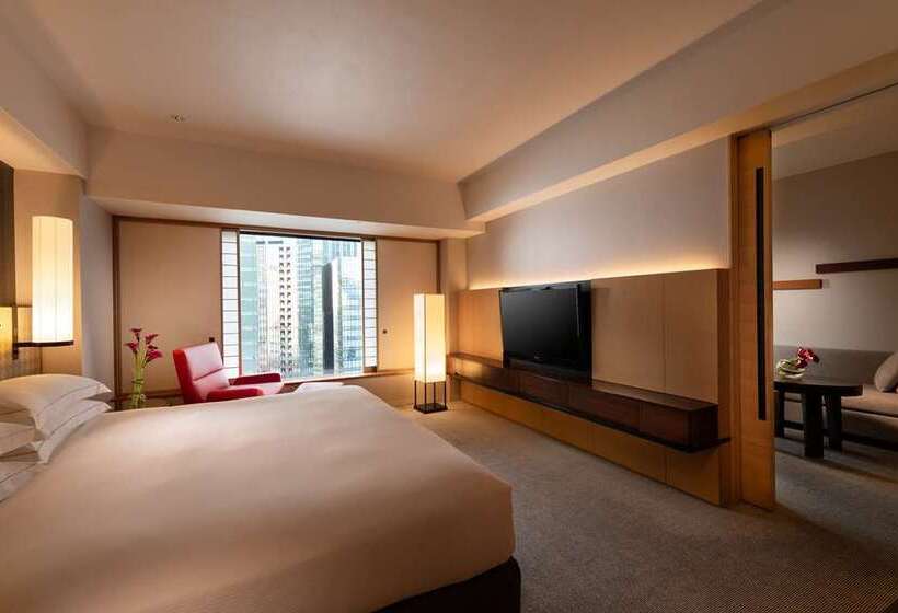 Executive Suite King Bed, Hilton Tokyo
