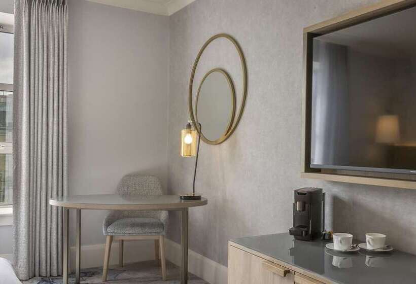 סוויטה אקזקיוטיב, Hilton Tokyo