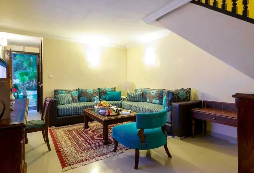 بانگلوی استاندارد, Kennedy Hospitality Resort
