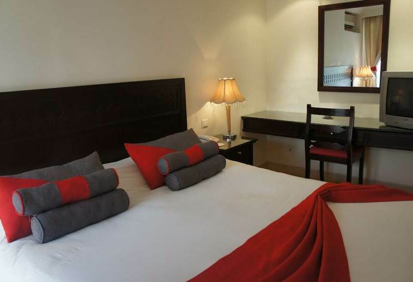 بانگلوی استاندارد, Kennedy Hospitality Resort