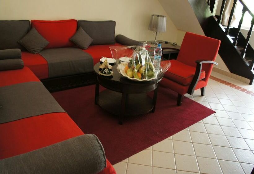 بانگلوی استاندارد, Kennedy Hospitality Resort