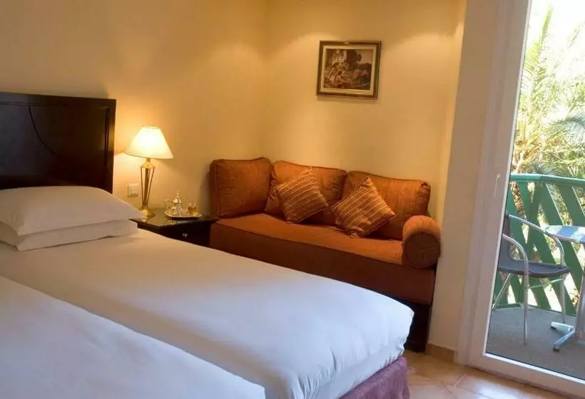 اتاق استاندارد یک نفره, Kennedy Hospitality Resort