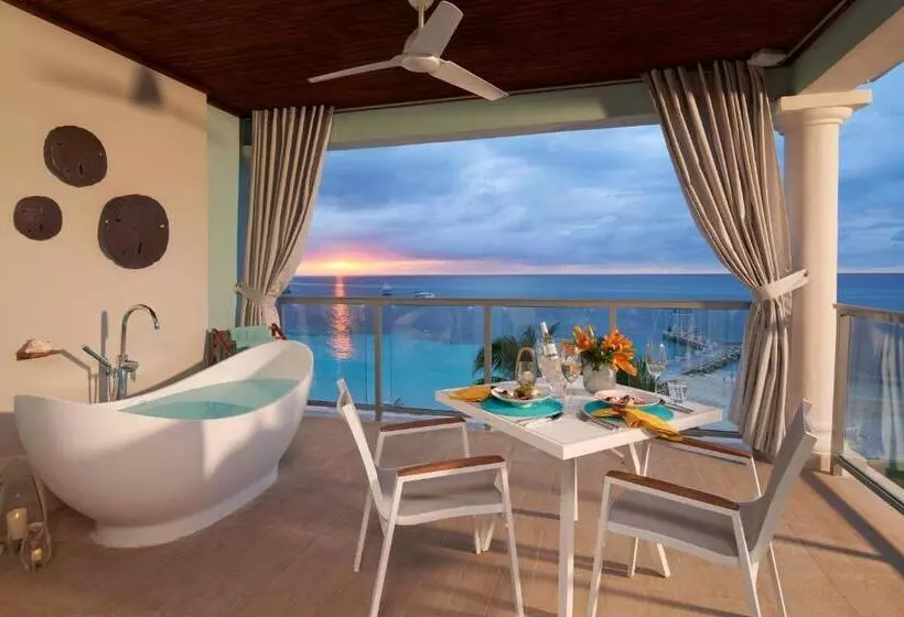 デラックススイート, Sandals Montego Bay   All Inclusive Couples Only