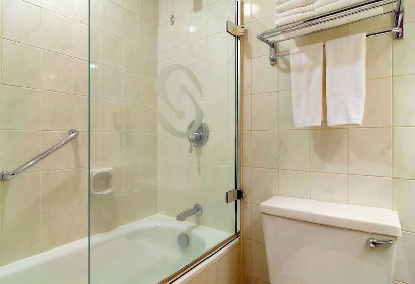 חדר אקונומי, Shangri La Kota Kinabalu