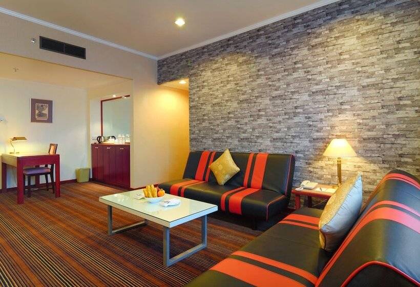 סוויטה, Shangri La Kota Kinabalu