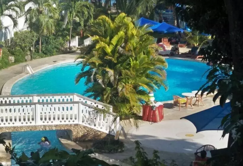 Deluxe Værelse, Travellers Beach Hotel & Club