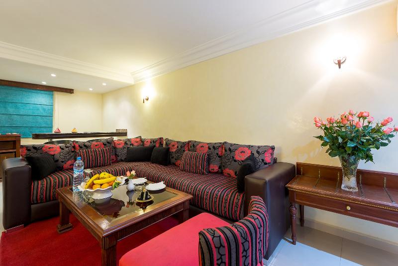 بانگلوی استاندارد, Kennedy Hospitality Resort