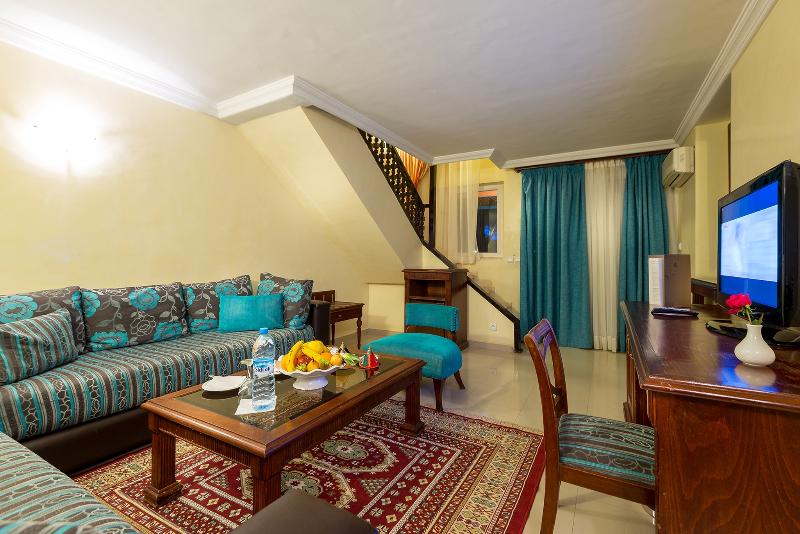 بانگلوی استاندارد, Kennedy Hospitality Resort