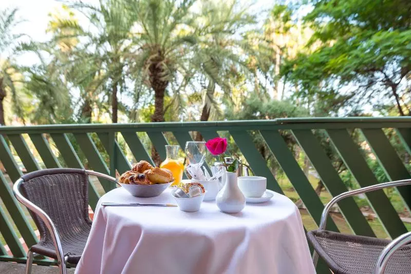اتاق استاندارد یک نفره, Kennedy Hospitality Resort