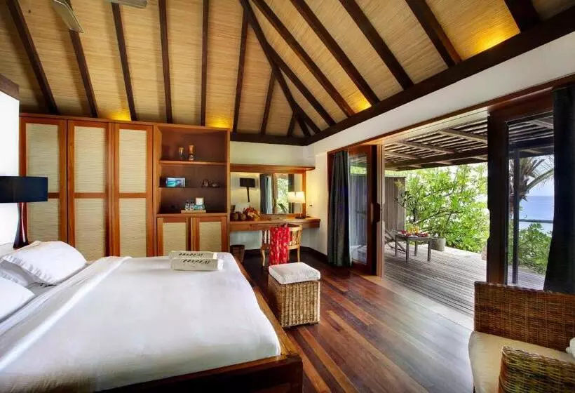ویلای 1 خوابه با چشم‌انداز دریا, Gangehi Island Resort & Spa
