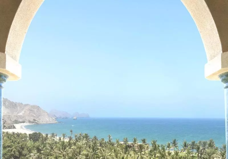 اتاق لوکس با چشمانداز دریا, Al Bustan Palace, A Ritzcarlton