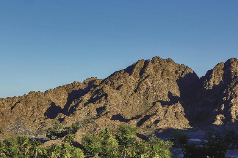 Deluxe Room Mountain View, Al Bustan Palace, A Ritzcarlton