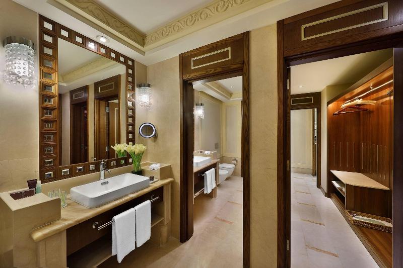 Президентский Люкс, Al Bustan Palace, A Ritzcarlton