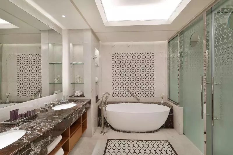 سوئیت پرزیدنت, Al Bustan Palace, A Ritzcarlton