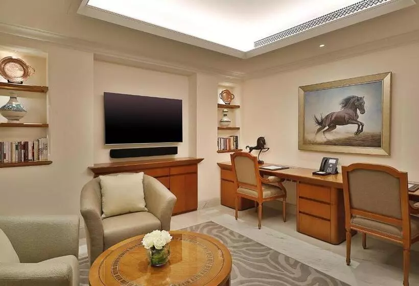 سوئیت پرزیدنت, Al Bustan Palace, A Ritzcarlton