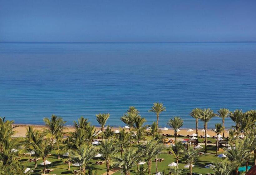 Номер Deluxe Вид на Море, Al Bustan Palace, A Ritzcarlton