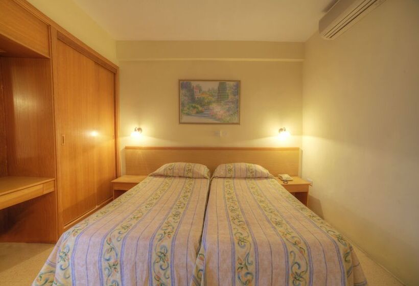 اتاق استاندارد, Ambassador