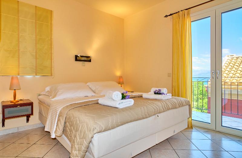 اتاق استاندارد با چشم‌انداز دریا, Ambassador