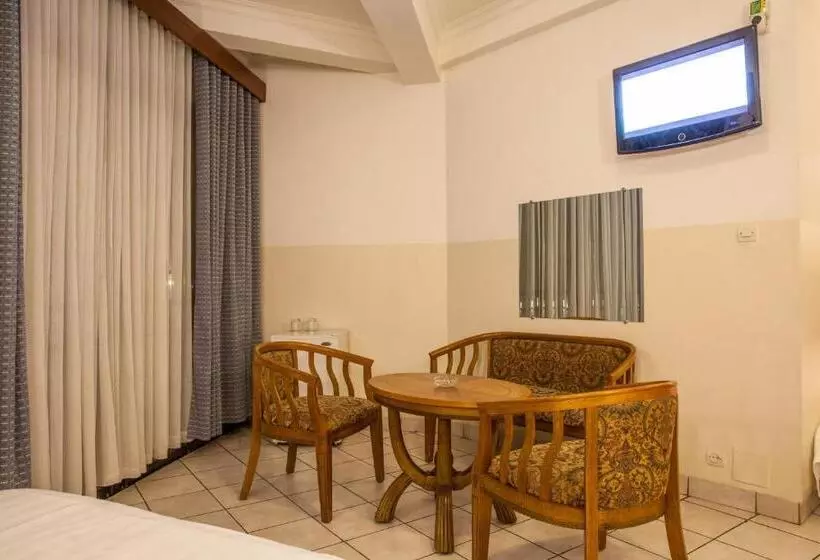 Economy Studio, Anjary