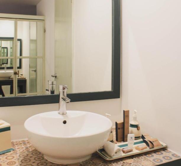 Полулюкс, Fontan Reforma Centro Historico