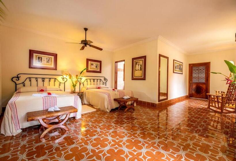 جناح, Hacienda Uxmal Plantation & Museum