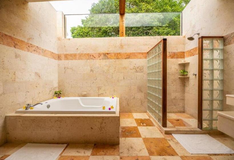 جناح, Hacienda Uxmal Plantation & Museum