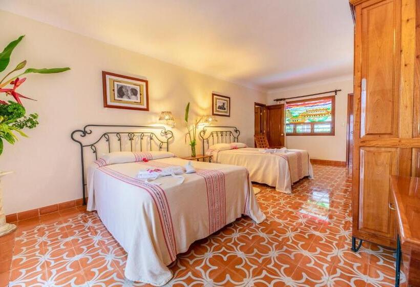 جناح, Hacienda Uxmal Plantation & Museum