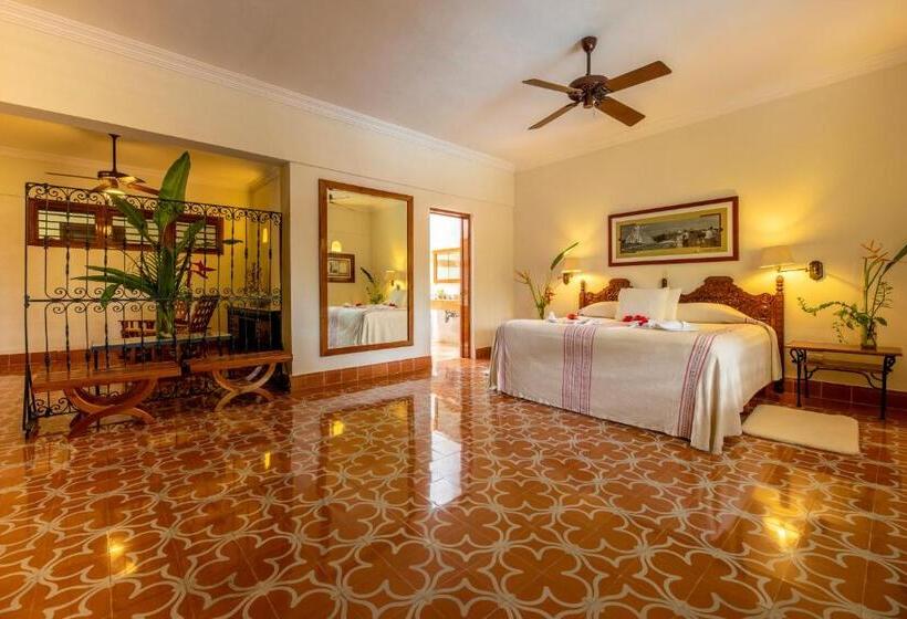 جناح, Hacienda Uxmal Plantation & Museum