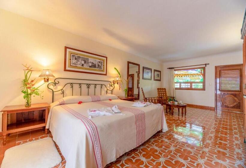 جناح, Hacienda Uxmal Plantation & Museum