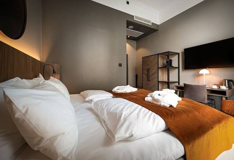 اتاق استاندارد, Karl Johan