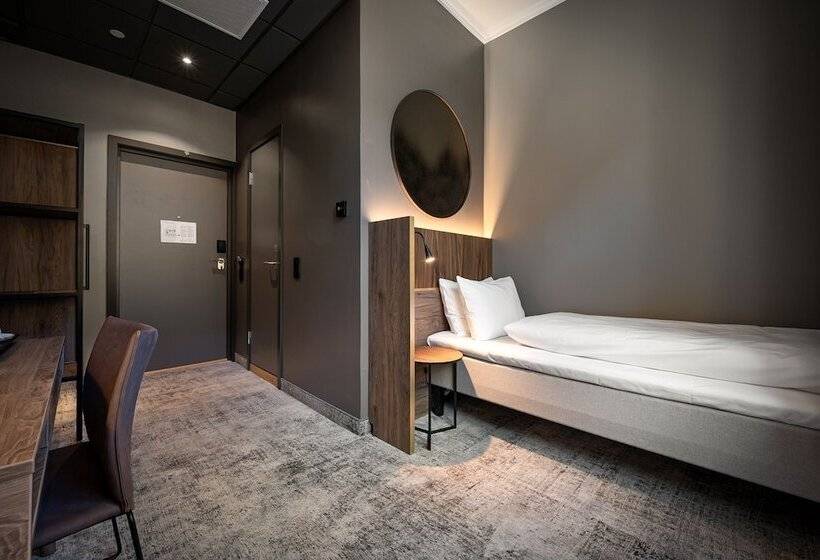 اتاق استاندارد یک نفره, Karl Johan