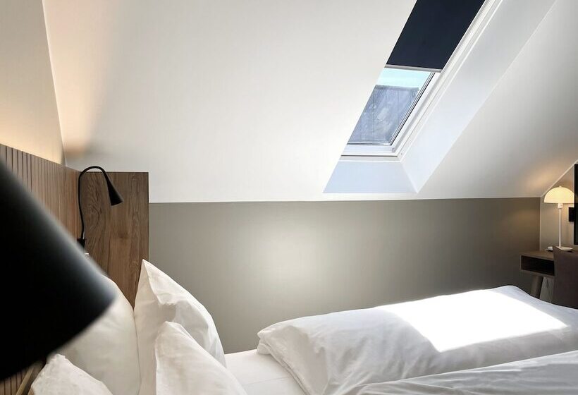 اتاق استاندارد یک نفره, Karl Johan