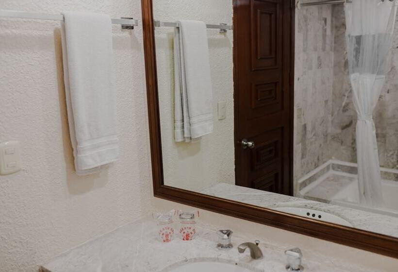 חדר סטנדרט, Los Aluxes