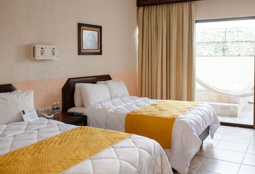 סוויטת ג'וניור, Los Aluxes