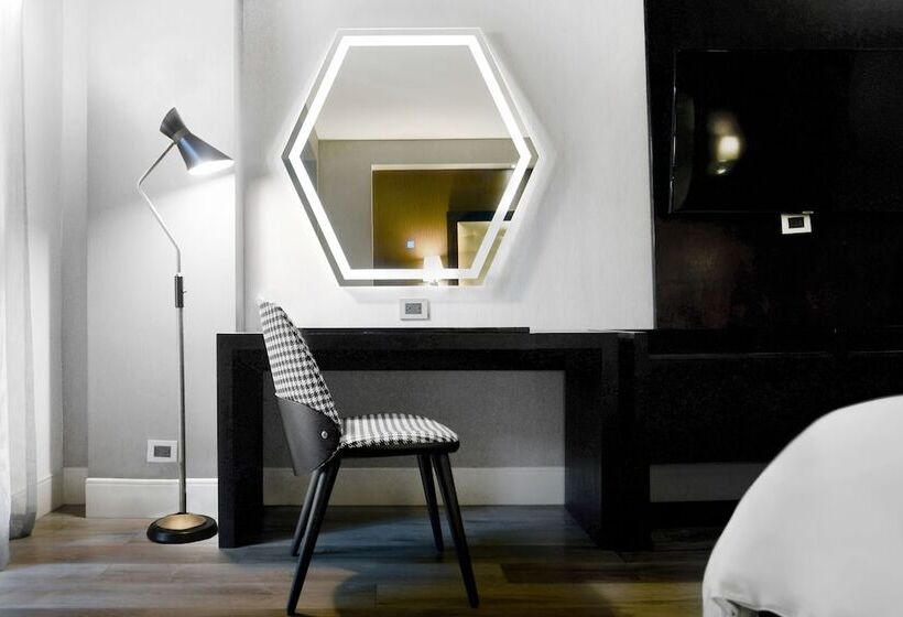 חדר דחוקס עם מיטת קינג, Lucerna Tijuana